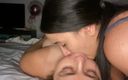 Zoe &amp; Melissa: Lesbian nyepong kontolku sampai dalam banget di lidahku