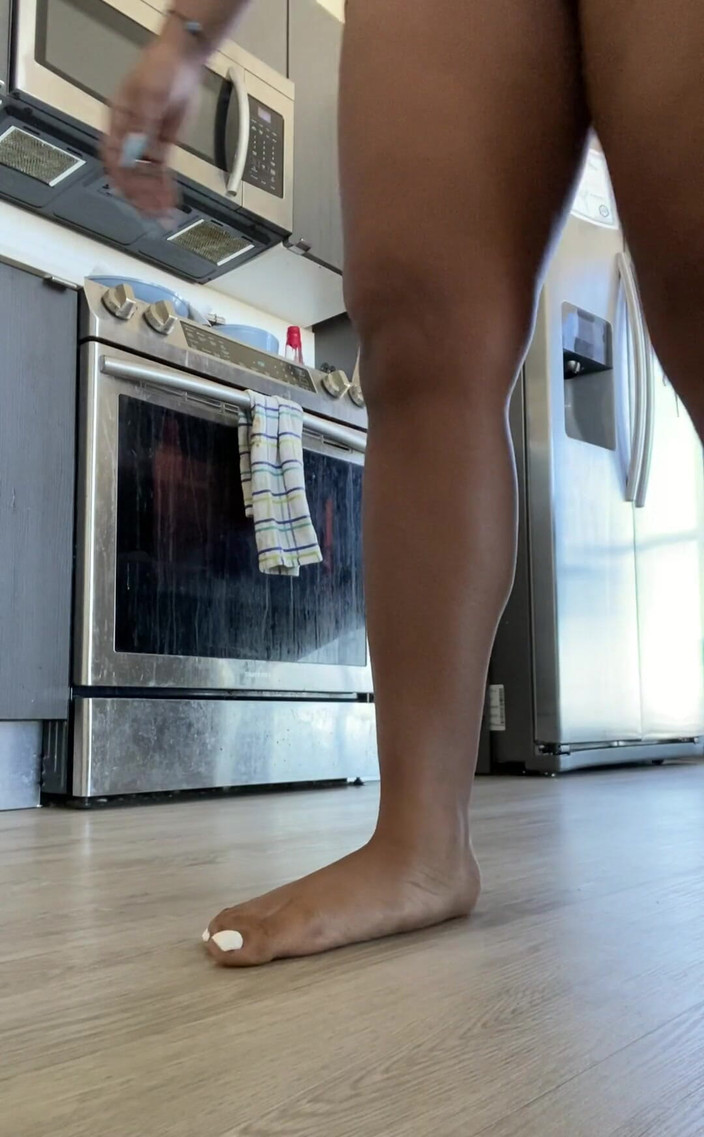 Baby Soles: Natáčím mé nohy při vaření