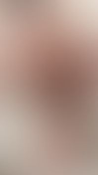 Huge Dildo Spreading Sweet Bubble Butt