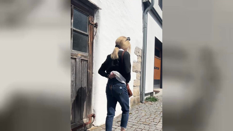 TV Helena: Hot Insights Because of Zipper Jeans! Tranny Girl Cums on...