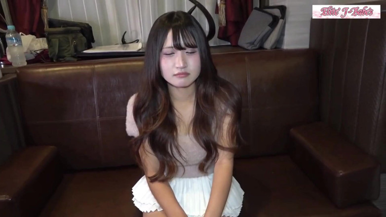 A case of fling: Asian Angel 27485