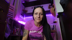 Raven Willow: Bị trói trừng phạt trên sàn nhà của tôi