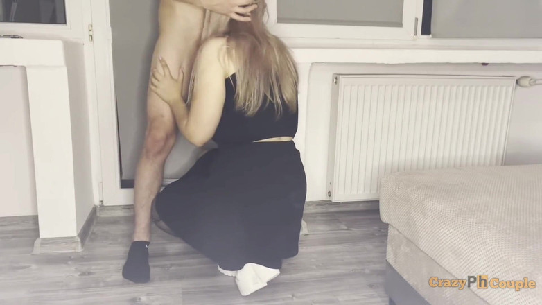 CrazyPhCouple: 私は私の美しい隣人を犯し、彼女のおっぱいの上に来ました