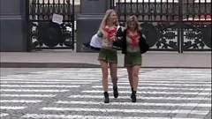 Seksi minyon büyük göt sikiş partisi