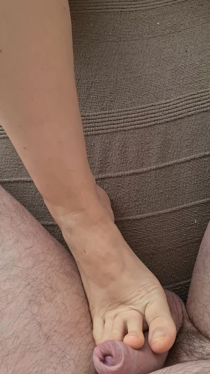 Testicarl: Sexy nadržená těhotná MILF dostane její mokrou kapající kundičku vyprstěnou,...