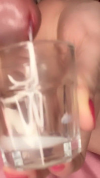 Kurz - wie man sein eigenes sperma schluckt - Sissy-Trainingsanleitung - jessica bloom