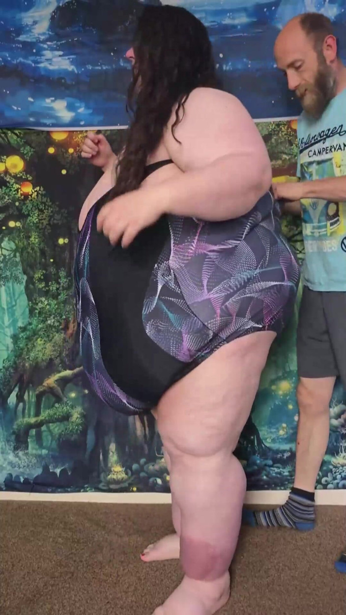 SSBBWLadyBrads: Ssbbw şişman tanrıça mayo denemesi