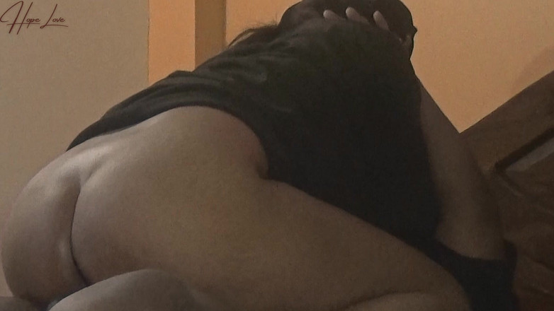 Hope Love: Vreemdgaande vrouw heeft seks met gardner als man niet in...