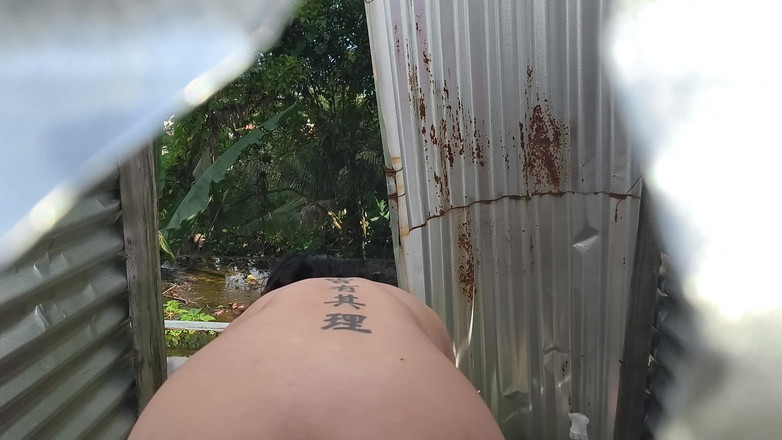 MiaSaintLove: 小屋性感女孩