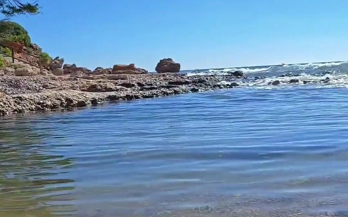 Naughty Mila: Video ini dibuat di pantai telanjang di spanyol. Aku suka...
