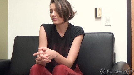 GLASSDP: At gibi esmer kadın kamerada sikişmek için sabırsızlanıyor azgın bir...