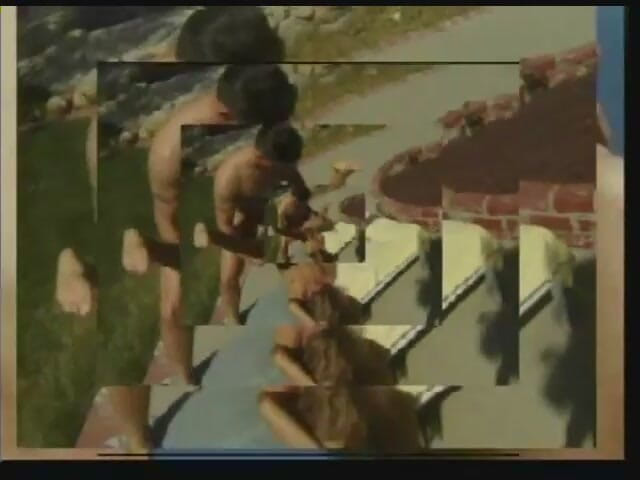 Hot Girlz: Perfektní sání zadku teen venku