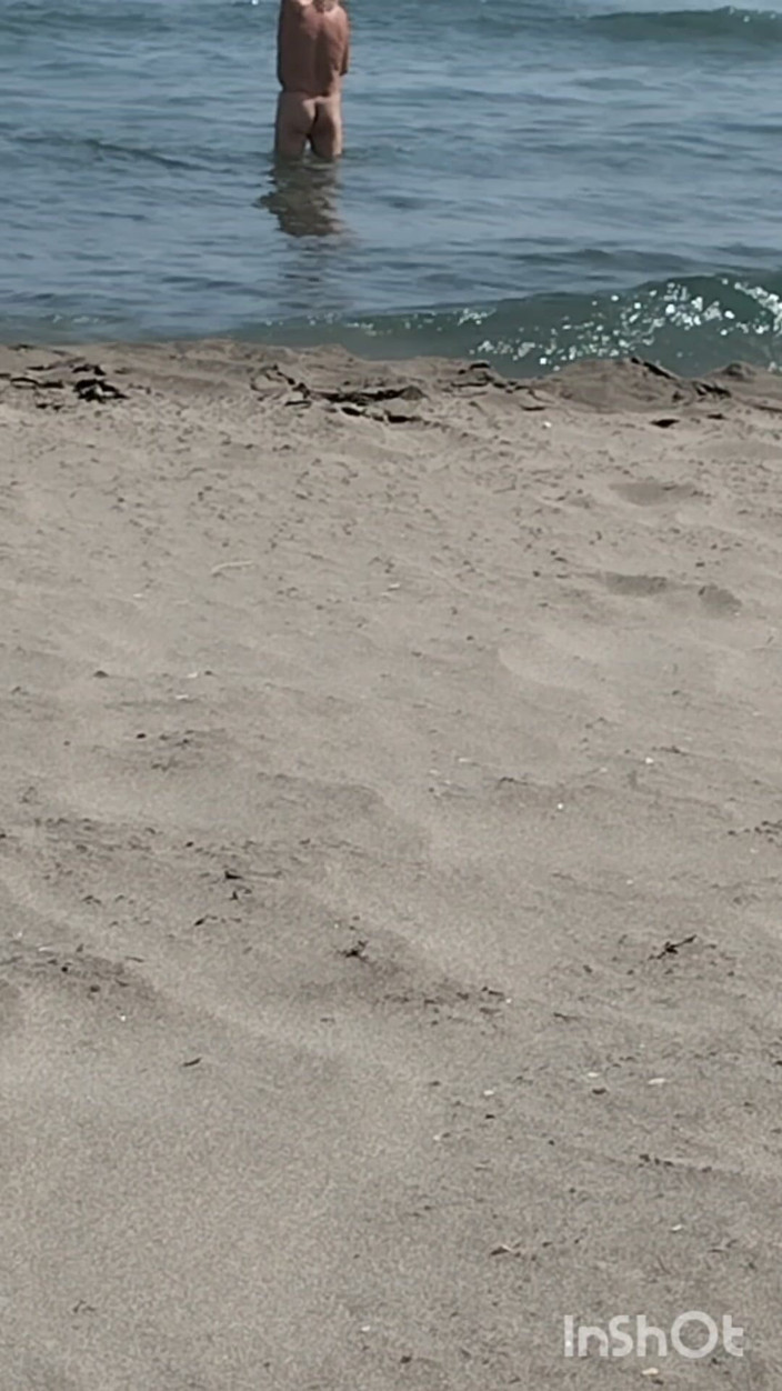 Morbosete000: Nudo Sulla Spiaggia@