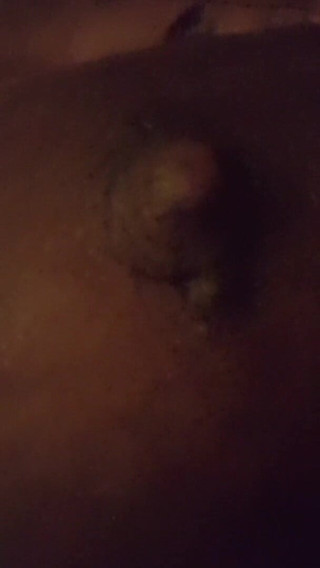 Big Titty Dreeam: Tetas jugando