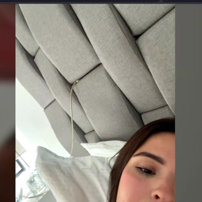 Ayumi Hall: Como Que Me Follen Cuando Estoy En La Cama Justo...