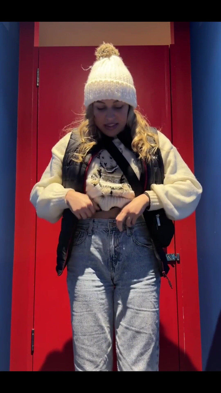 Tiffstreatsxoxo: Pișare