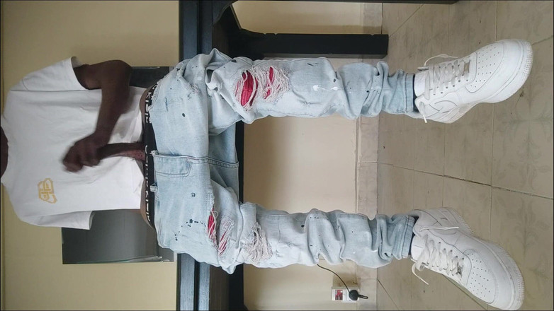 Gay black steel Africa: Da đen với con cặc khổng lồ trong đồ đường phố giật và...