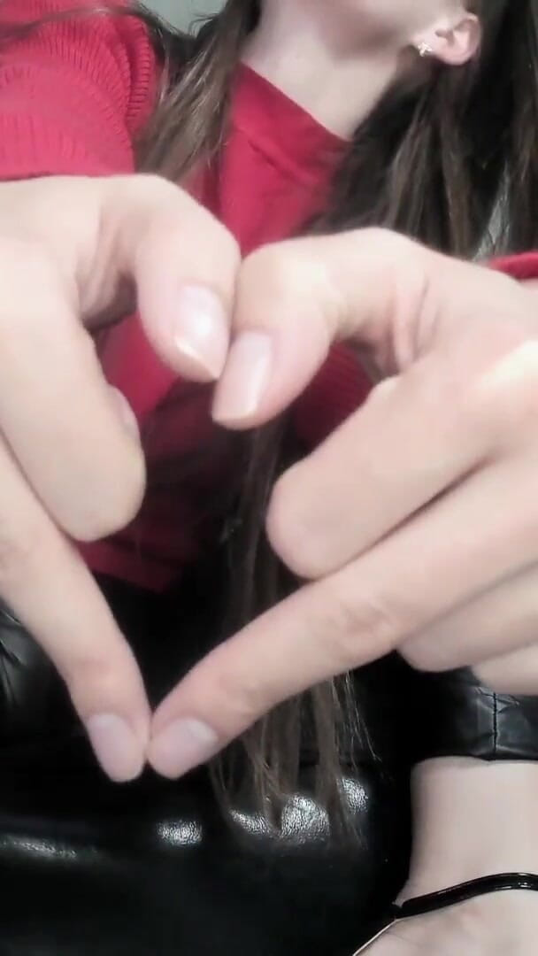 Middel Finger (Feet lady)