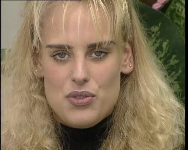 YOUR FIRST PORN: Monique Pisst Beim Casting - Monique Pisses at the Casting