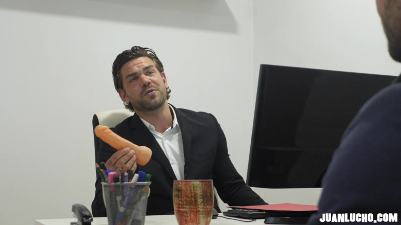 Juan Lucho Gay: Pracovní Pohovor
