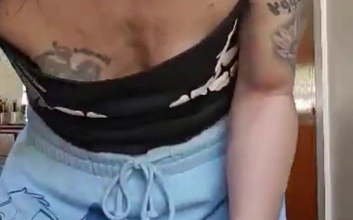 Raven Willow: Liten titty retas