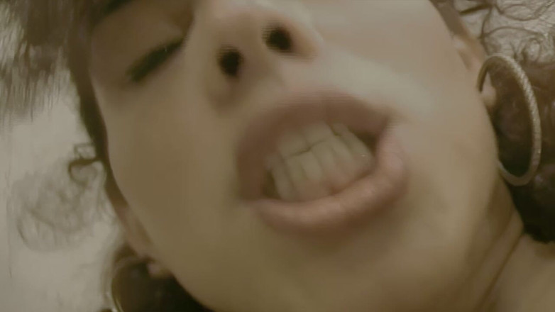 TGIRL ROOM: Een lolly in de kont van de trans voordat hij...