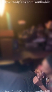 Sála mu ptáka v soukromí