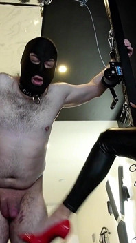 Królowe Ballbusting