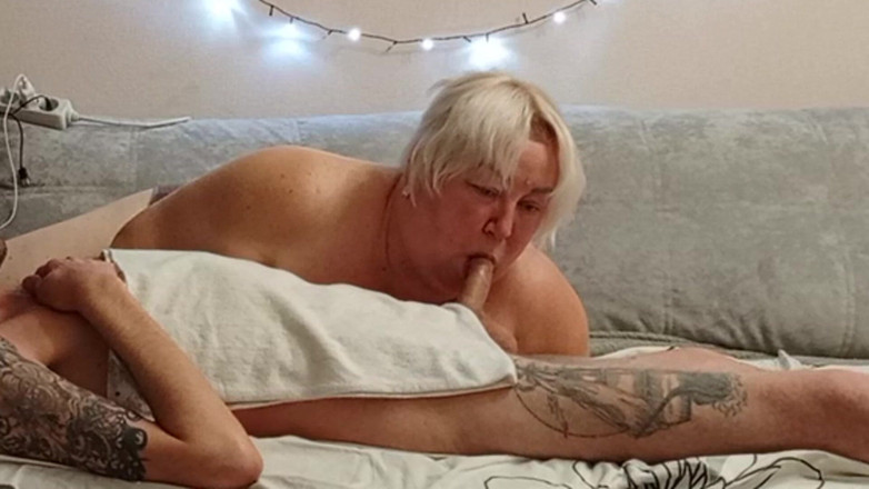 Zona901: Vizinho chupa pau e engole porra