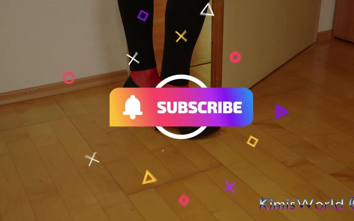 KimisWorld: लाल स्टॉकिंग्स और काली लेगिंग में झांकना