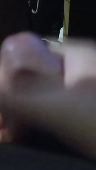 ควยใกล้ๆ มุมกล้อง