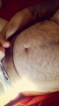 Leccatore che gioca con il suo cazzo