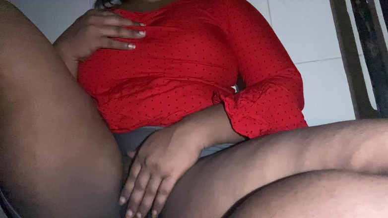 Angoori: Trisha Kar Madhu用手指抽插阴户