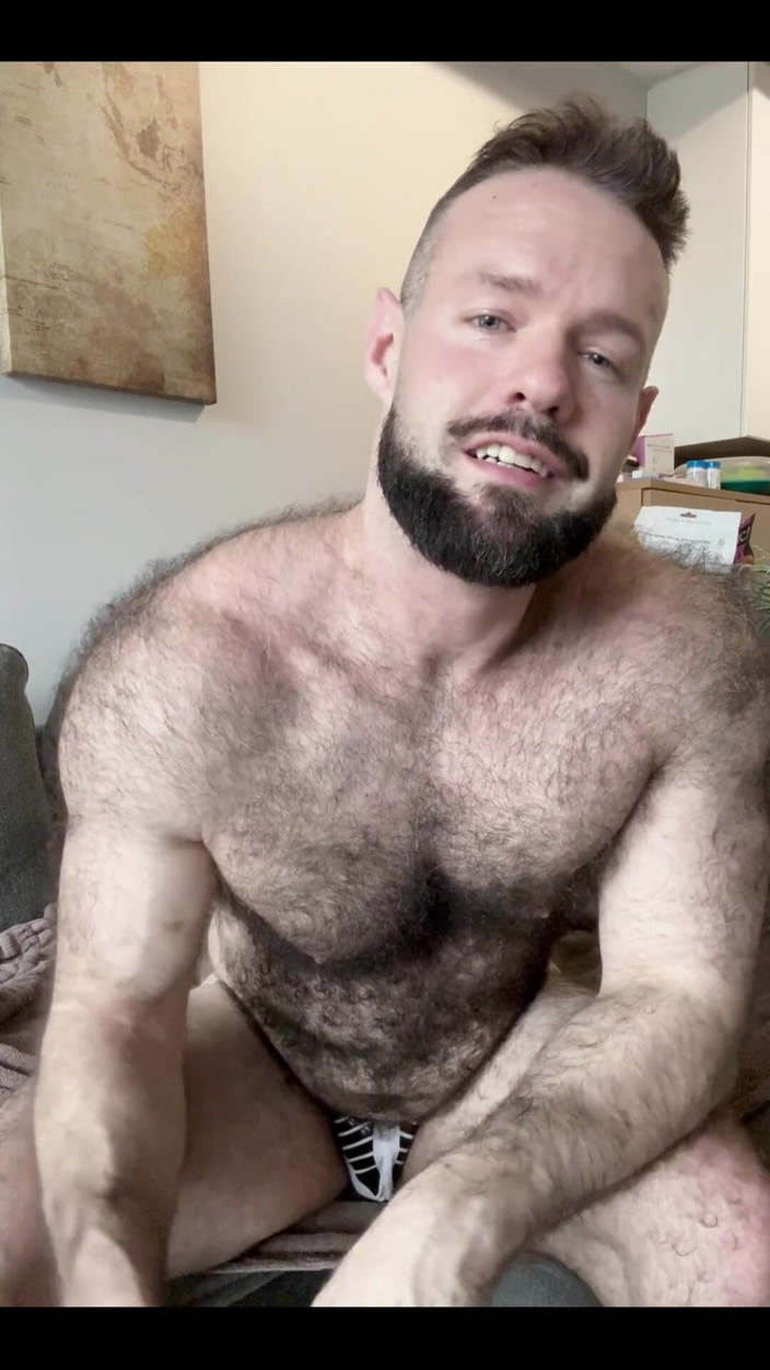 BeefyCanuck: ¡Feliz día de joroba!
