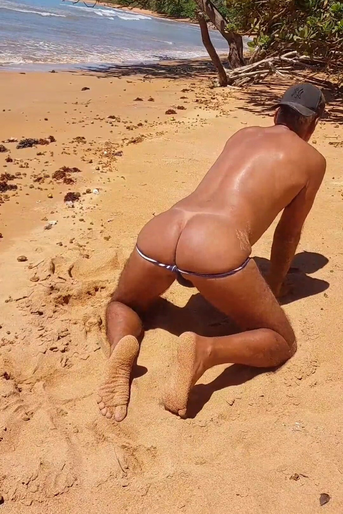 Ladysilvas: Ladysilva on the Tanned Beach Showing off Her Hot Ass...