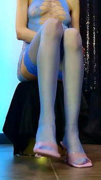 Asmr Squared Low Heels and Stockings Worship