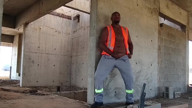 TheBlacKHunterr: Після роботи я заїхав на будівельний майданчик, щоб закінчити