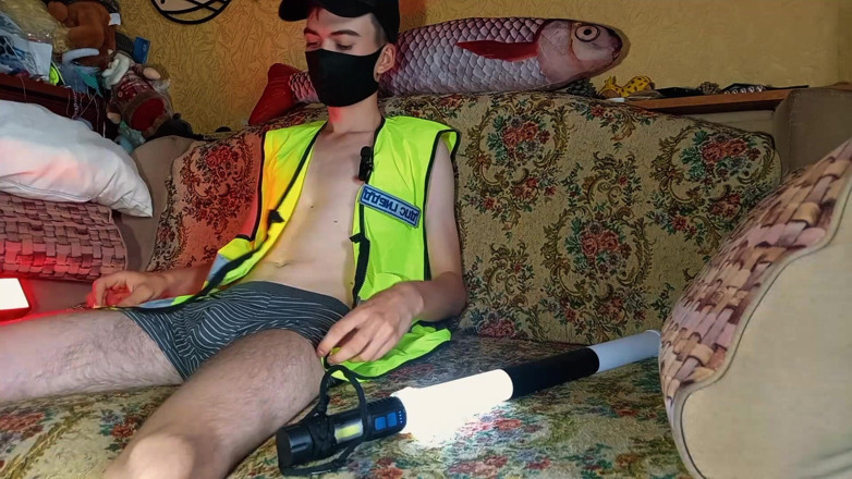 Fish Cam: Young Twink Jerks off His Big Cock