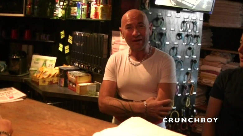 BAREBACK FUCK CLUB: James futută fără prezervativ de Mika, prietena sa