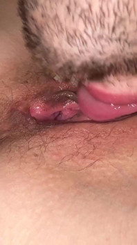 Videoclip intern de 12 minute de pizdă extremă cu o fată foarte drăguță de 18 ani