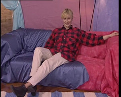 YOUR FIRST PORN: Reife marlene mit behaarte achseln - marlene si wanita dewasa dengan...