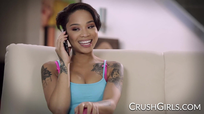 Crush Girls: Crush Girls - Honey Gold má její šukací díru tvrdě vymrdaná jejím...