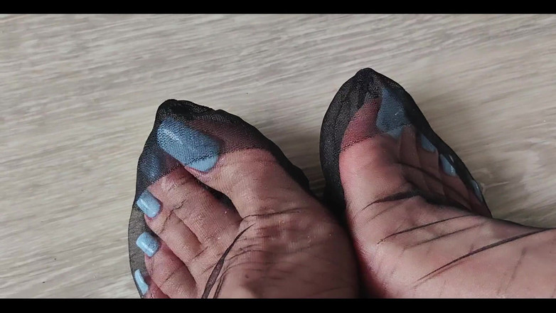 Goddess Lena: Meine heißen nylonfüße