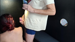 FannySquirting: Soția Curvă Suge Și Face Sex Cu Străini Talentați În Gloryhole