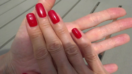Lady Victoria Valente: Red fingernails are so pretty - long natural nails!