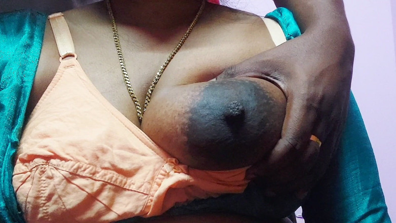 Desi Mohini: 友人のホットな妻ゾーヤが性的満足のために夫を裏切った