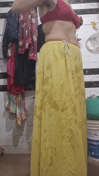 Priya india, domingo disfruta de baño, video
