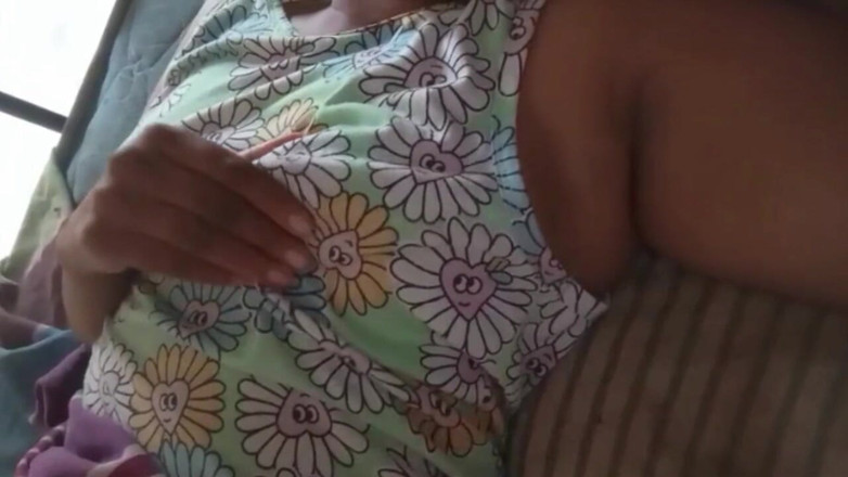 Miya White: Sorellastra calda con grandi tette accanto al dildo del fratellastro