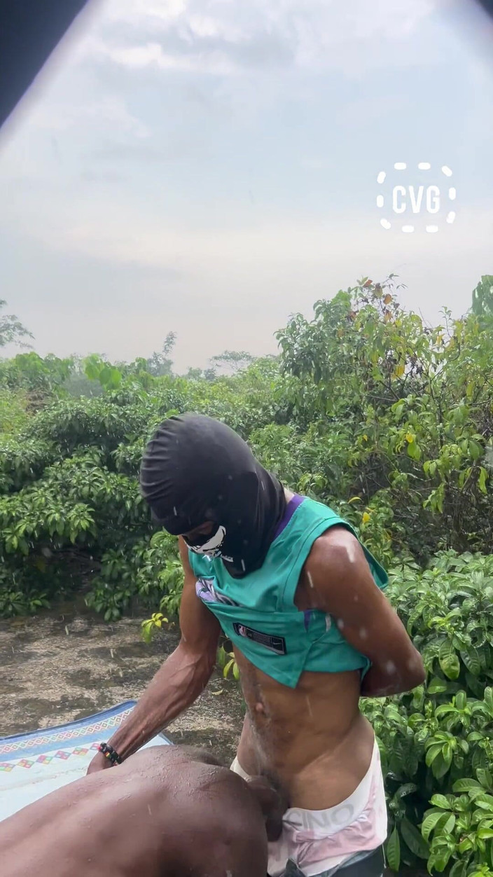 Creamyverseguy2: Aku suka banget sama kontol sampai hujan nggak berhenti