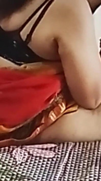 Sexy Bangoli MILF Bhabhi Viene Scopata Duramente Dal Suo Servo